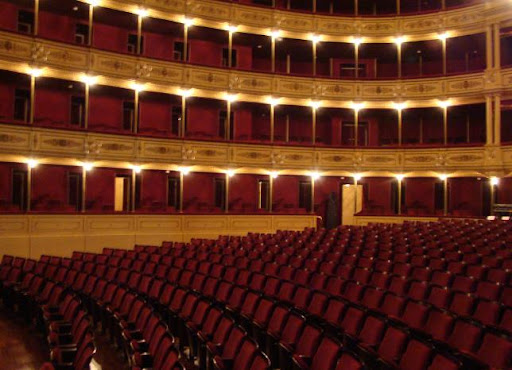Interior do Teatro Sólis (Lara Niederauer)